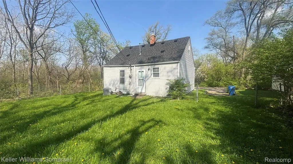 2118 Harriet Street Inkster City MI 48141