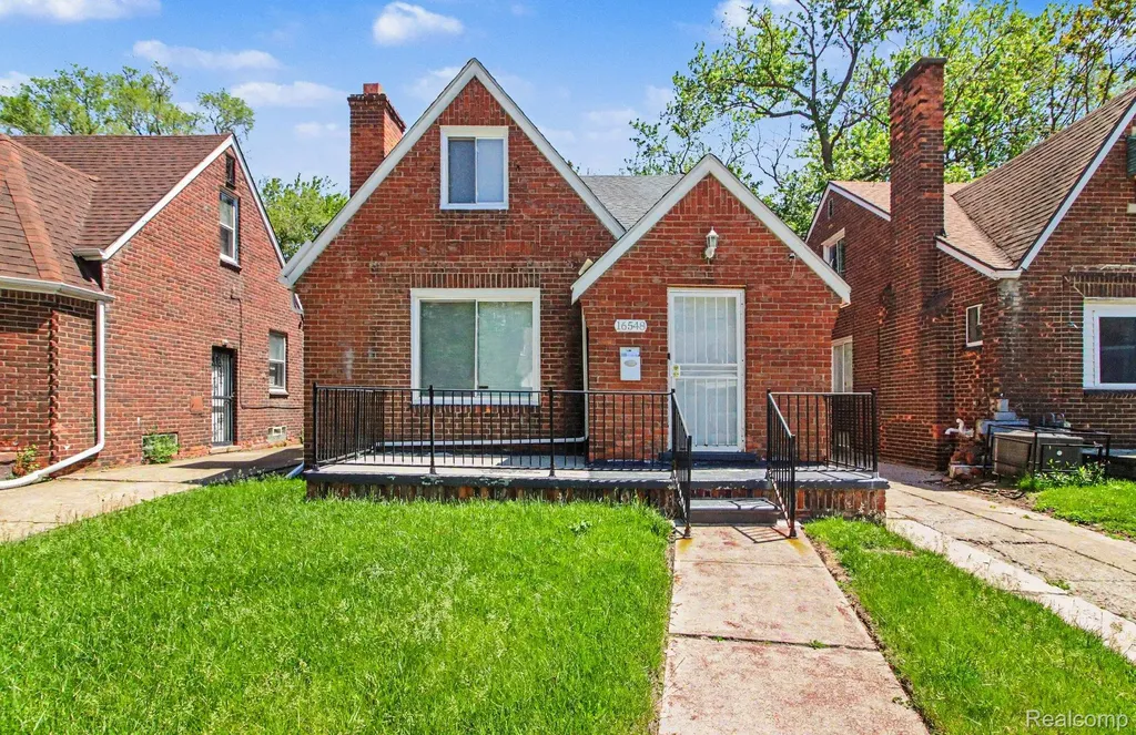 16548 Lesure Street Detroit City MI 48235