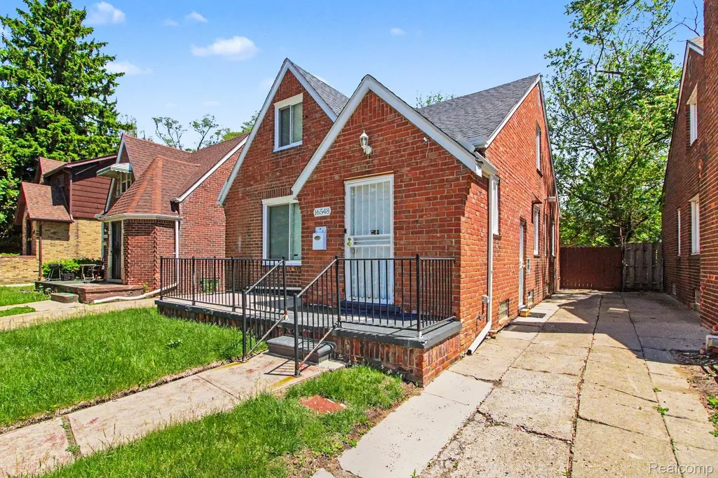 16548 Lesure Street Detroit City MI 48235