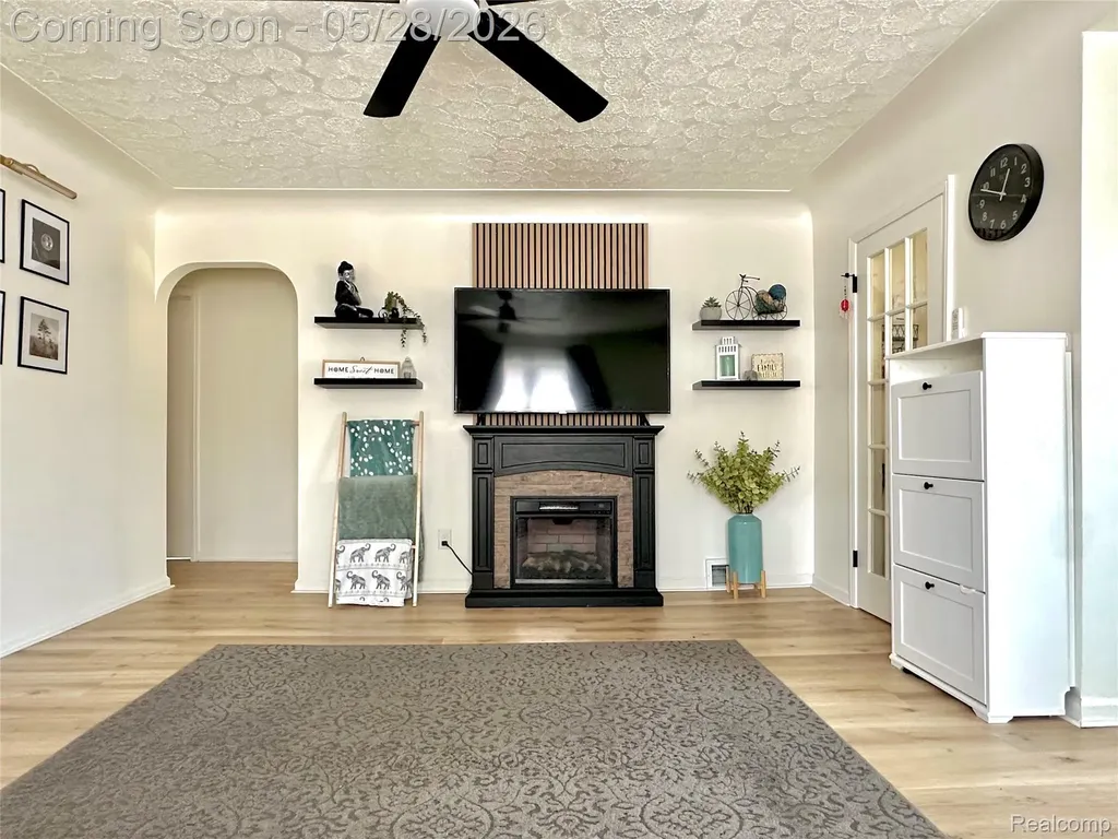 2349 W Ellery Avenue E Waterford Charter Township MI 48327