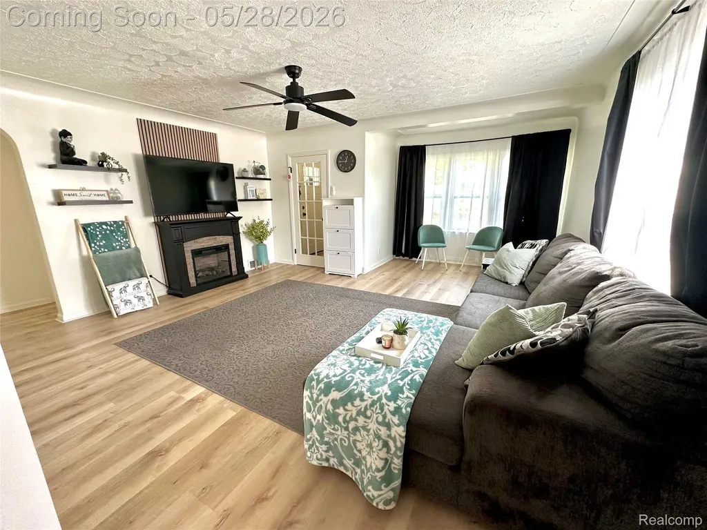 2349 W Ellery Avenue E Waterford Charter Township MI 48327
