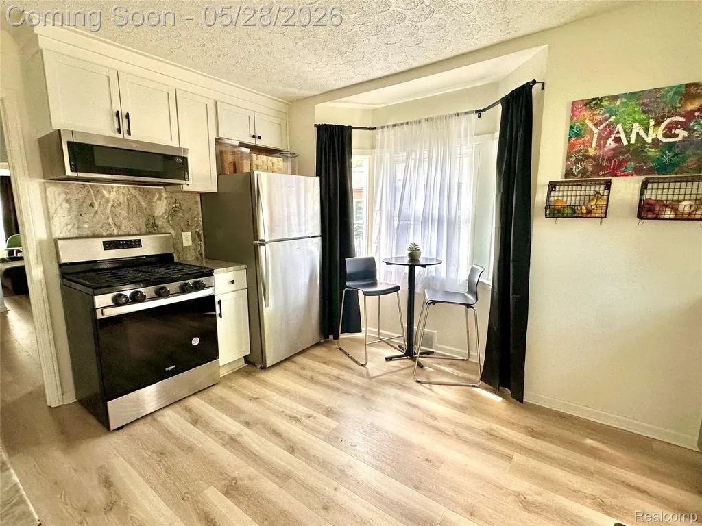 2349 W Ellery Avenue E Waterford Charter Township MI 48327