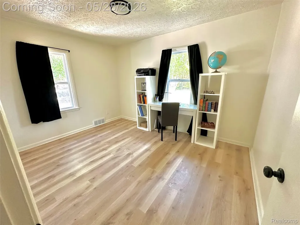 2349 W Ellery Avenue E Waterford Charter Township MI 48327