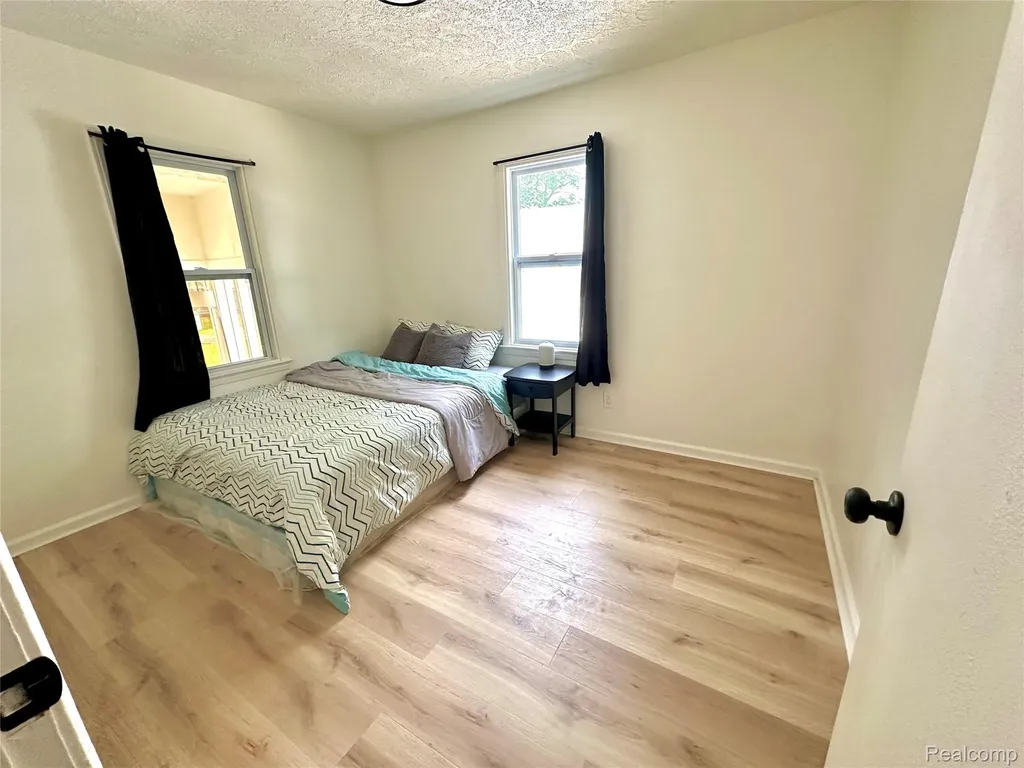 2349 W Ellery Avenue E Waterford Charter Township MI 48327