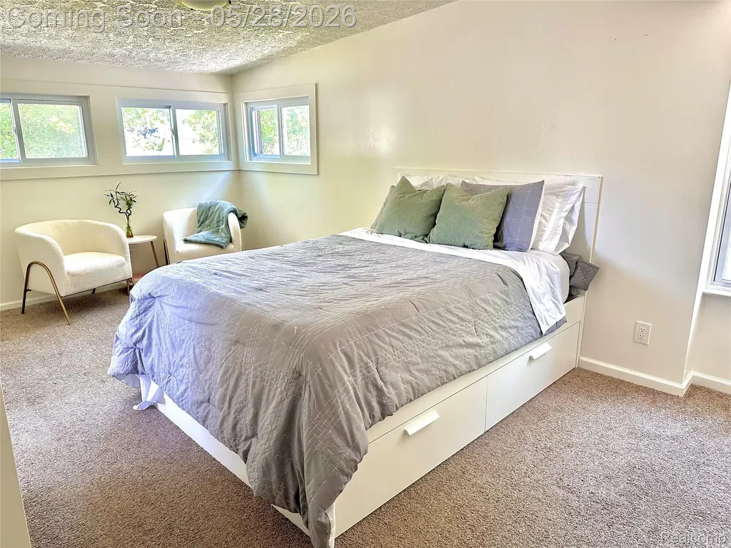 2349 W Ellery Avenue E Waterford Charter Township MI 48327