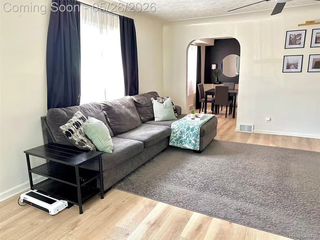 2349 W Ellery Avenue E Waterford Charter Township MI 48327