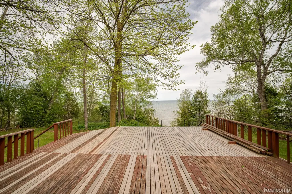 6240 Lakeshore Road N Delaware Township MI 48465