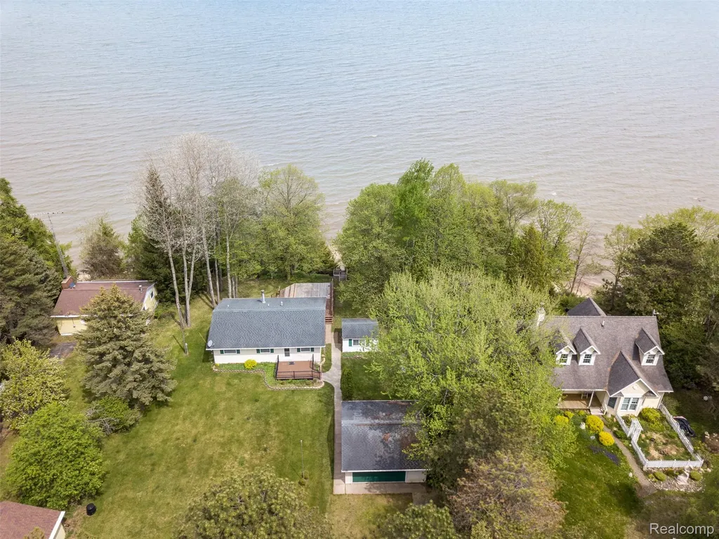 6240 Lakeshore Road N Delaware Township MI 48465