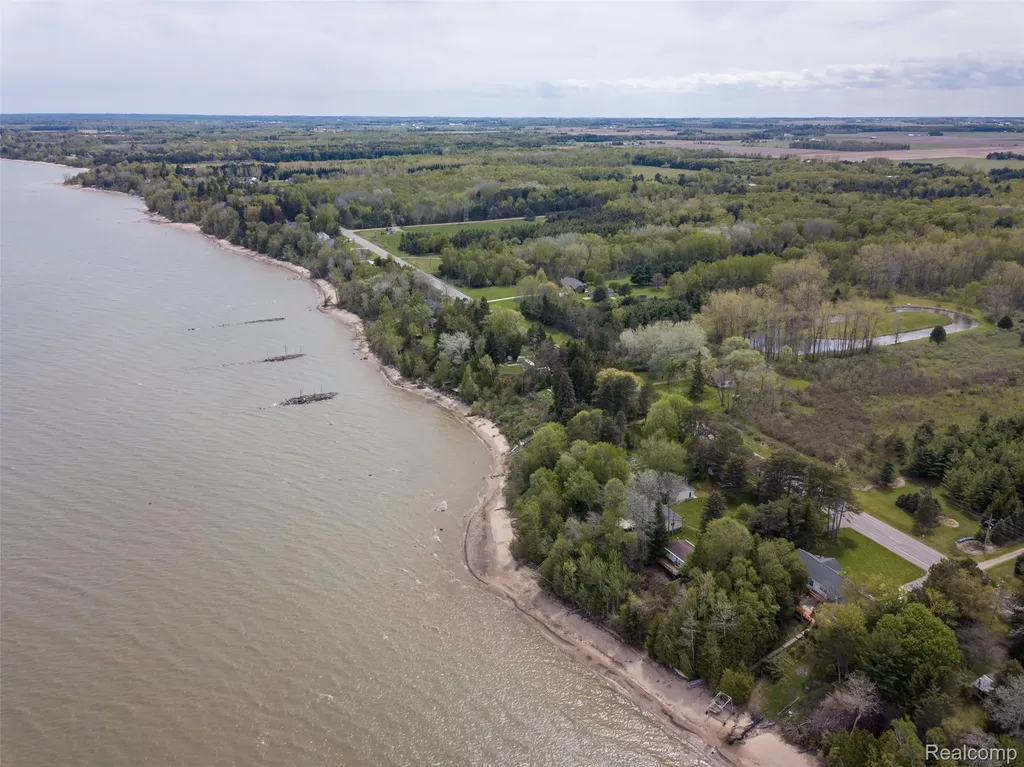 6240 Lakeshore Road N Delaware Township MI 48465