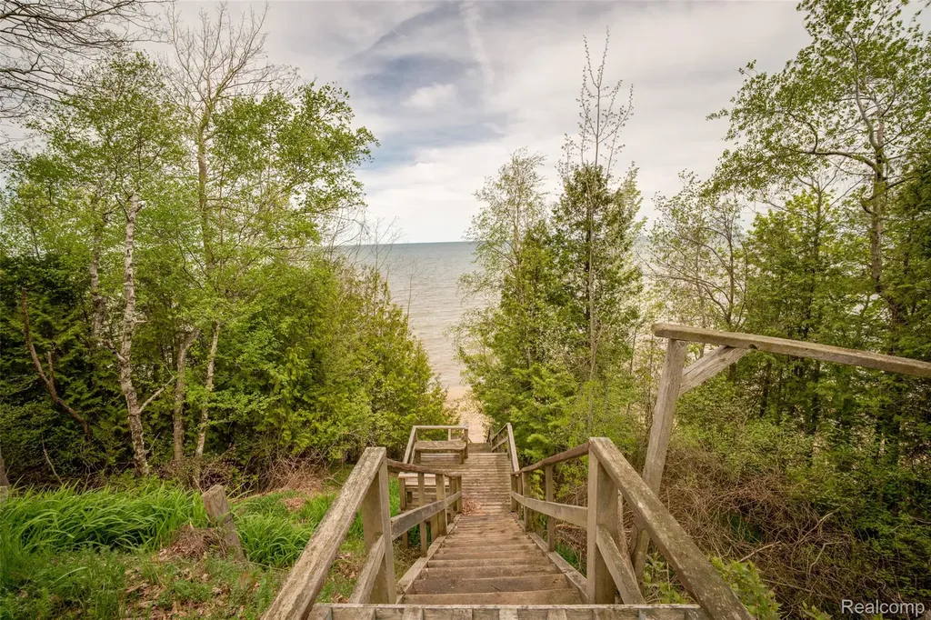 6240 Lakeshore Road N Delaware Township MI 48465