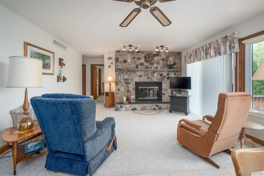 6240 Lakeshore Road N Delaware Township MI 48465