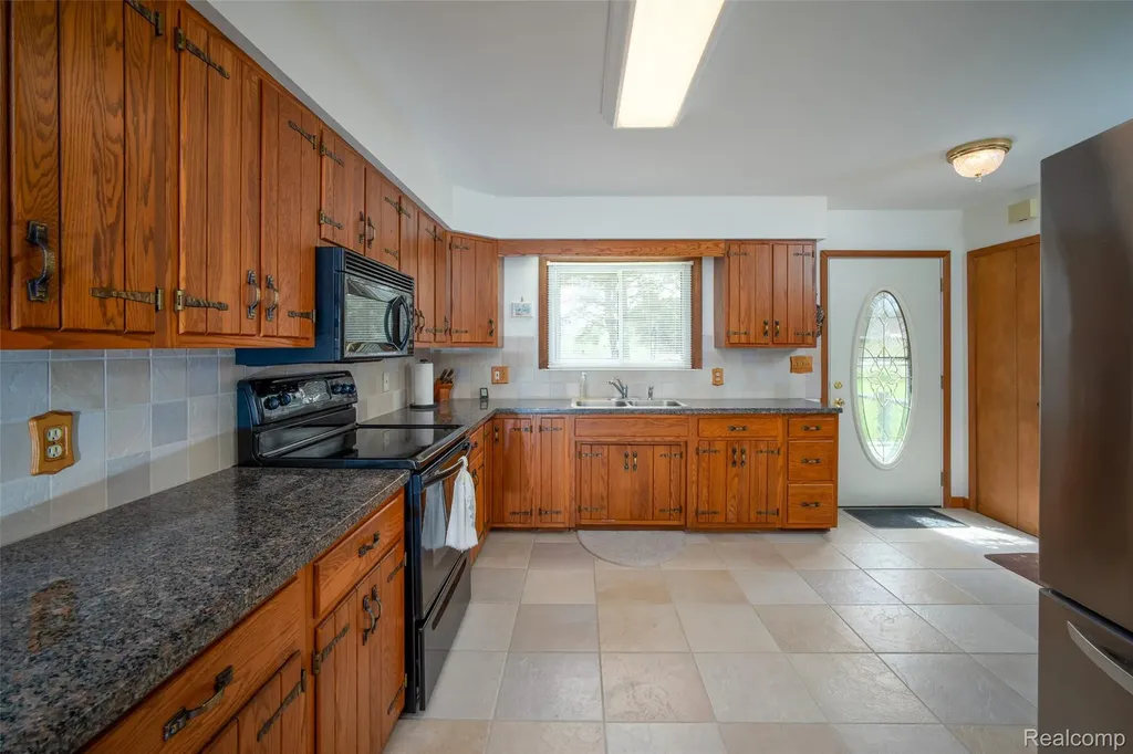 6240 Lakeshore Road N Delaware Township MI 48465