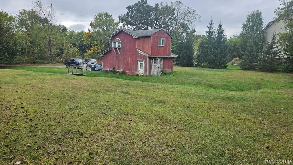 53540 W 12 Mile Road Lyon Charter Township MI 48393