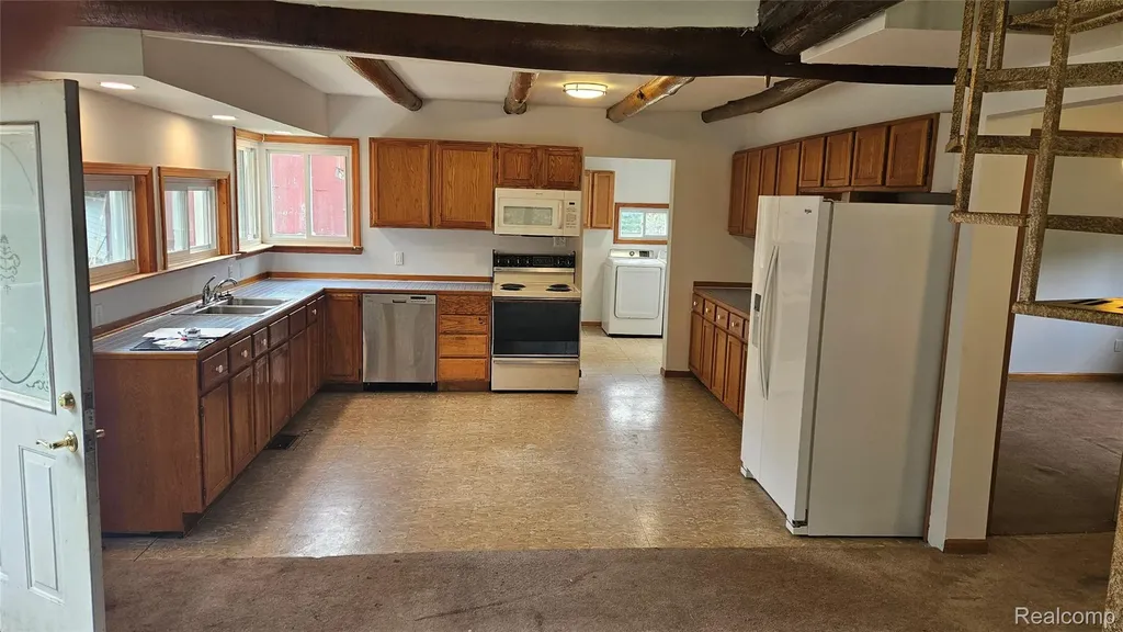 53540 W 12 Mile Road Lyon Charter Township MI 48393