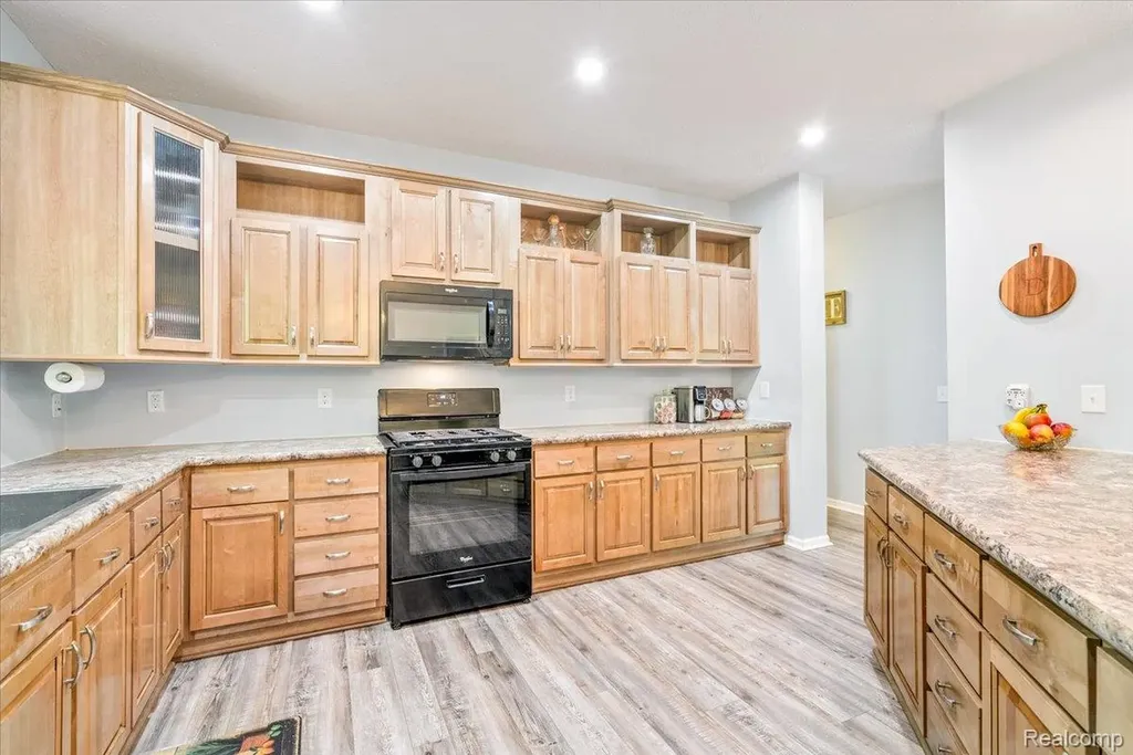 11541 Mcfall Drive Augusta Charter Township MI 48191