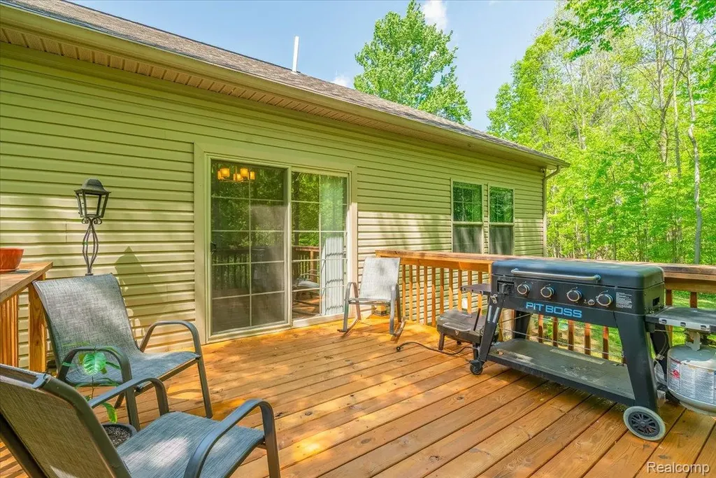 11541 Mcfall Drive Augusta Charter Township MI 48191