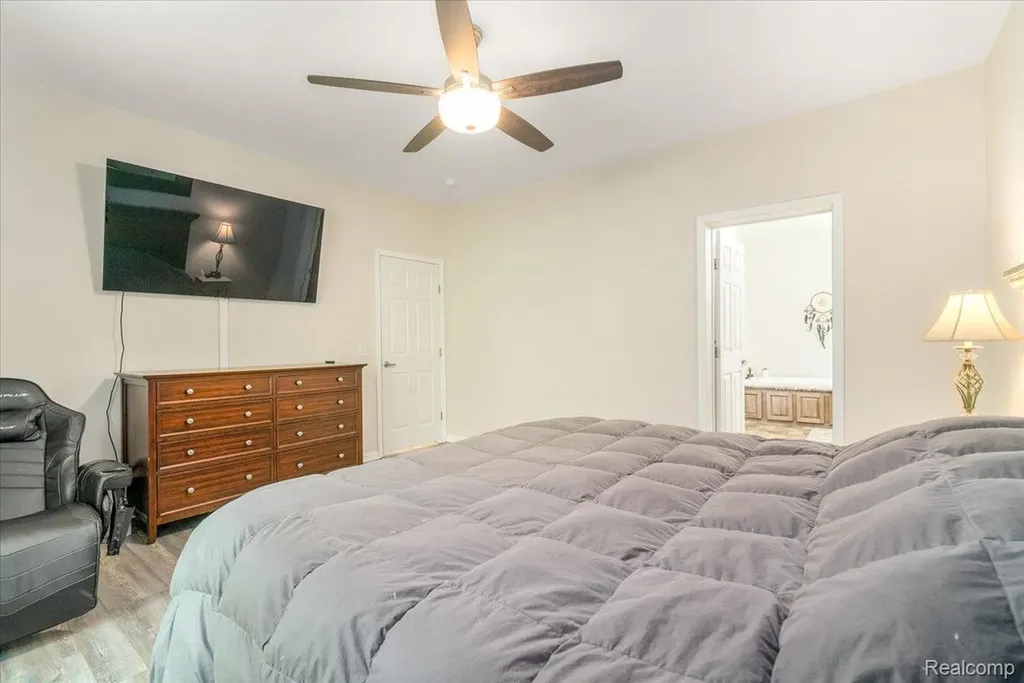 11541 Mcfall Drive Augusta Charter Township MI 48191