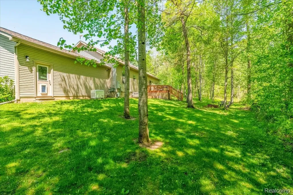 11541 Mcfall Drive Augusta Charter Township MI 48191