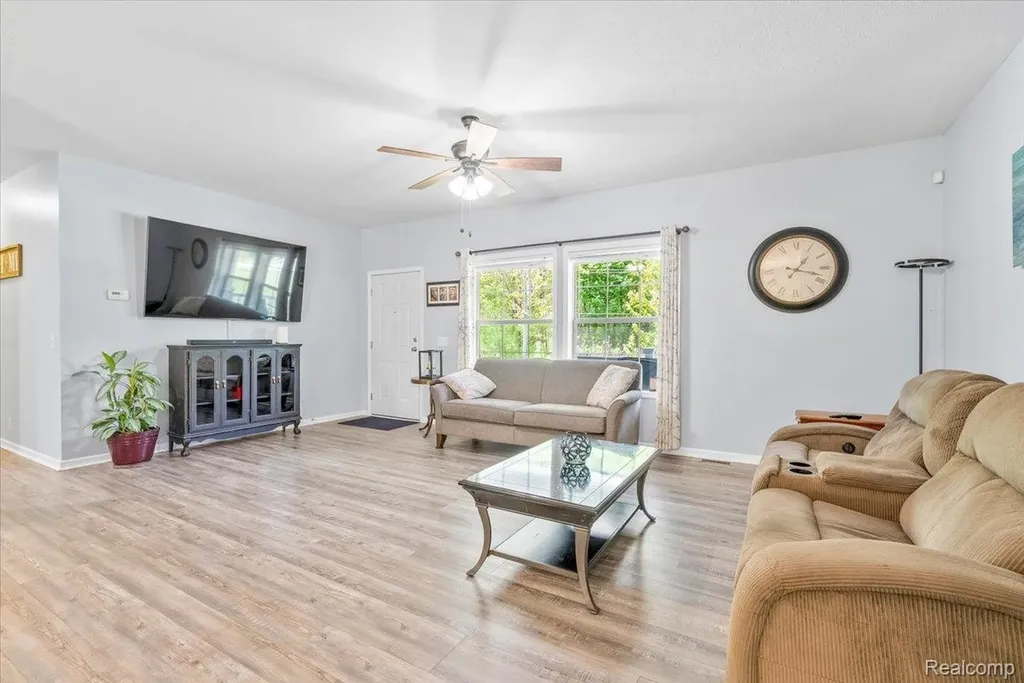 11541 Mcfall Drive Augusta Charter Township MI 48191