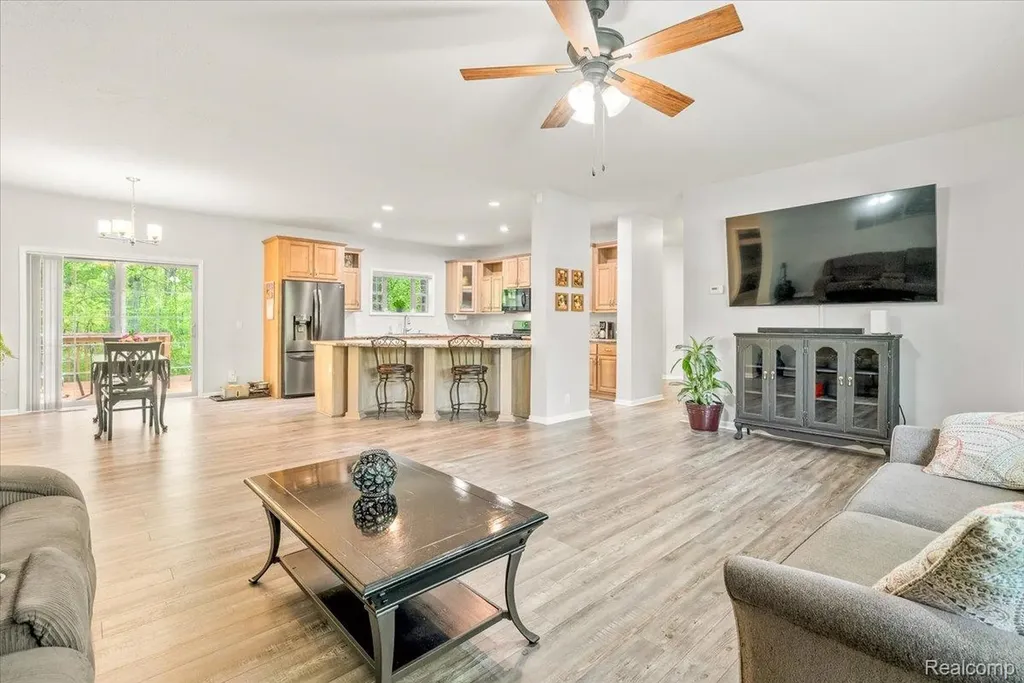 11541 Mcfall Drive Augusta Charter Township MI 48191