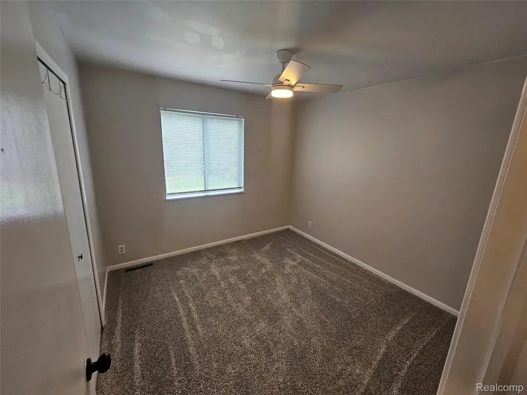 1210 Bay Ridge Highland Charter Township MI 48356