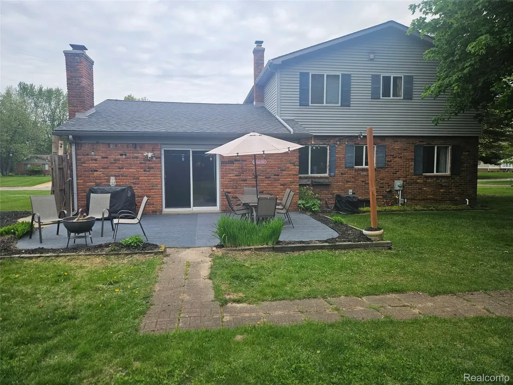 1210 Bay Ridge Highland Charter Township MI 48356