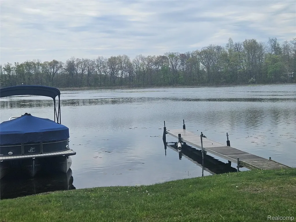 1210 Bay Ridge Highland Charter Township MI 48356