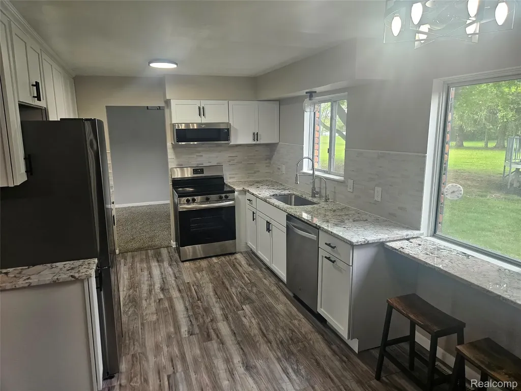 1210 Bay Ridge Highland Charter Township MI 48356