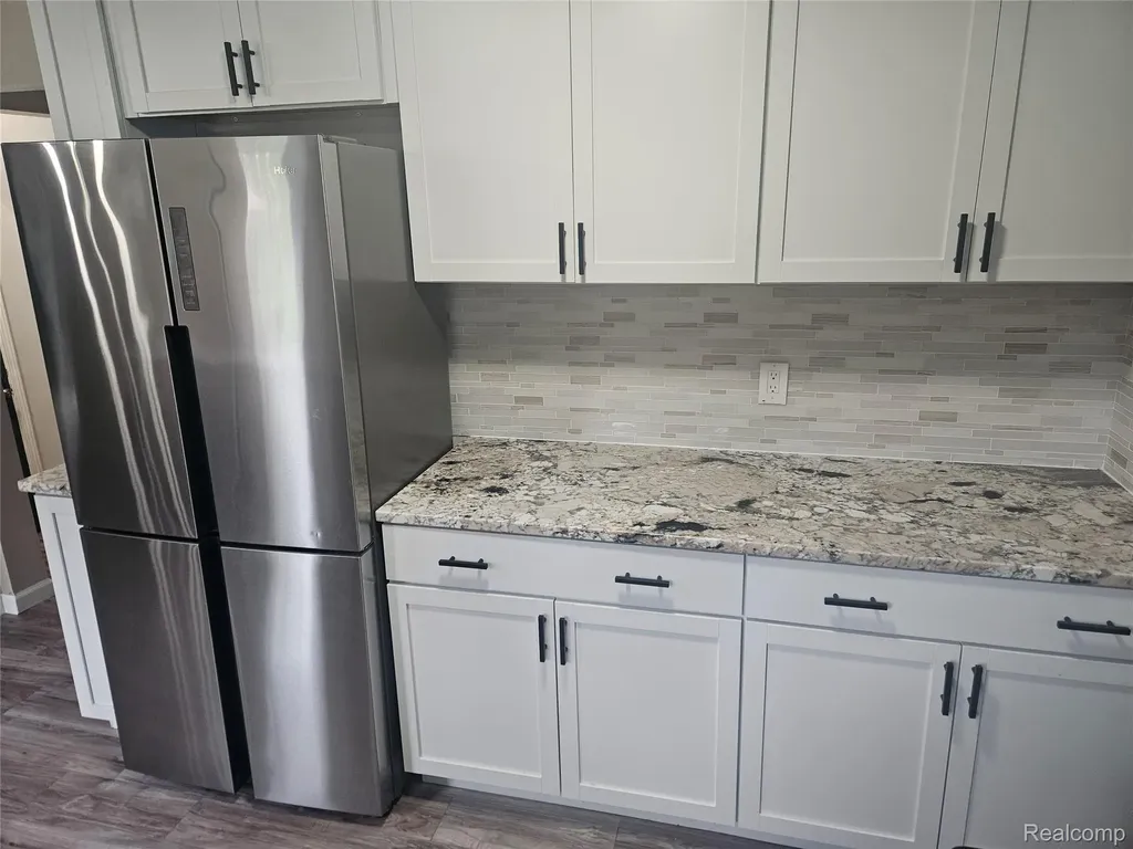 1210 Bay Ridge Highland Charter Township MI 48356