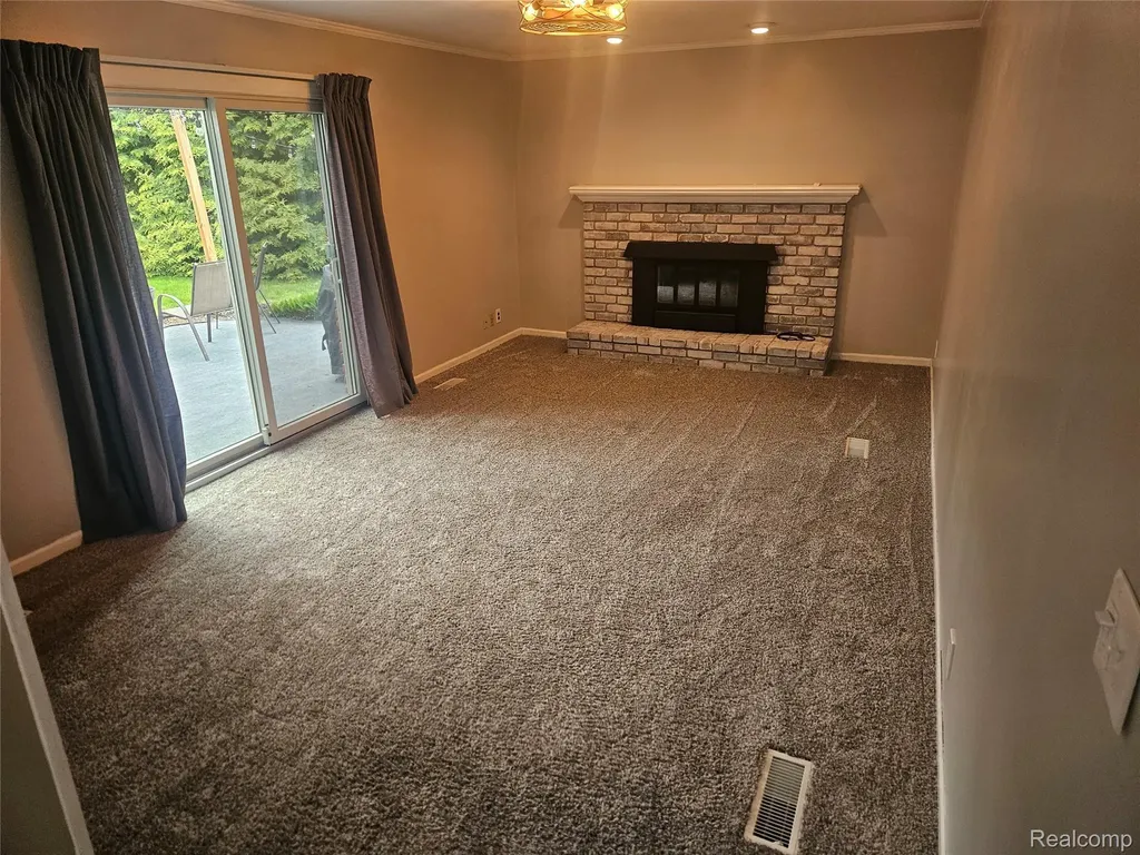 1210 Bay Ridge Highland Charter Township MI 48356