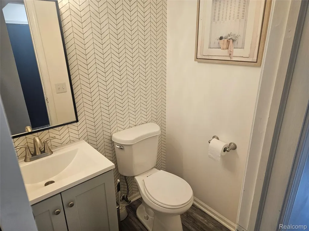1210 Bay Ridge Highland Charter Township MI 48356