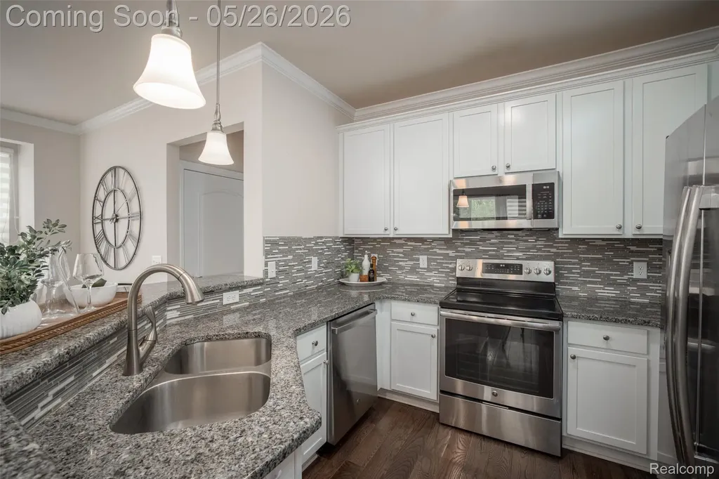 42384 Gateway Drive Plymouth Charter Township MI 48170