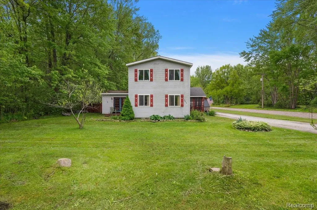 3915 Fruit Street Clay Township MI 48001