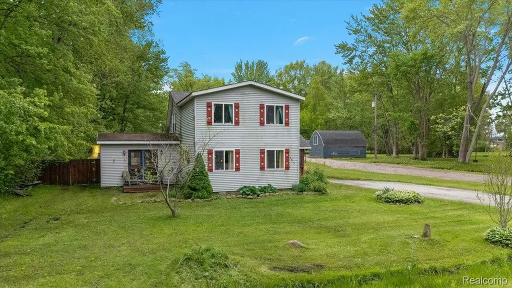 3915 Fruit Street Clay Township MI 48001