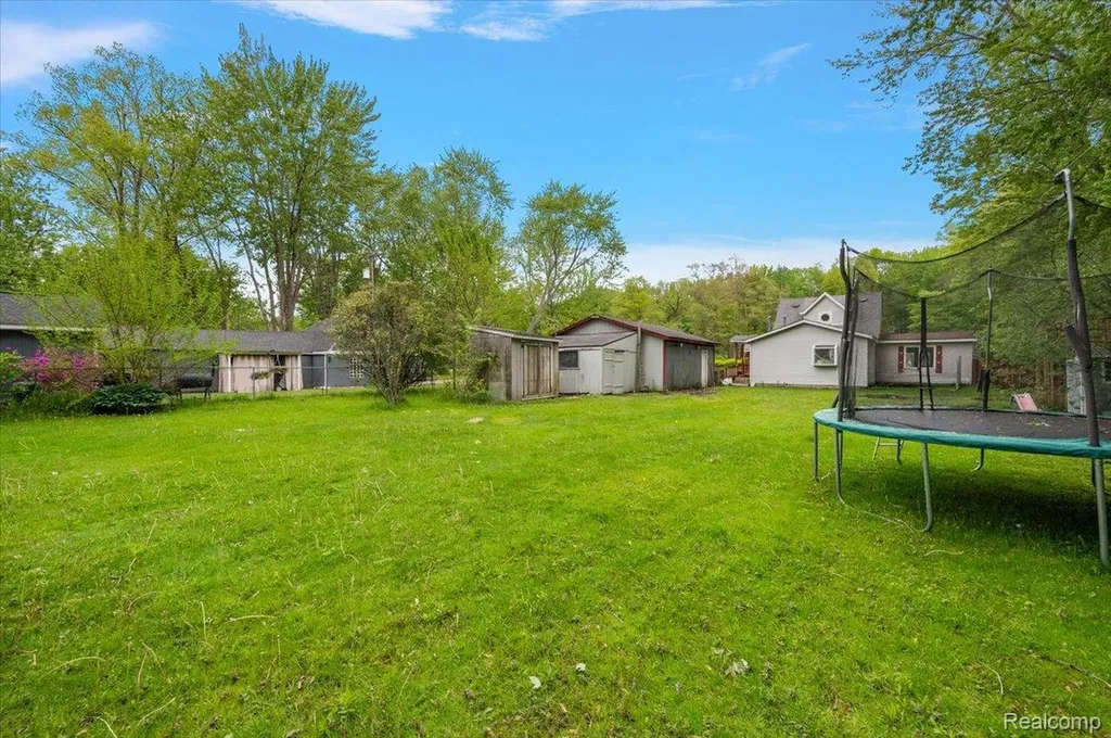 3915 Fruit Street Clay Township MI 48001