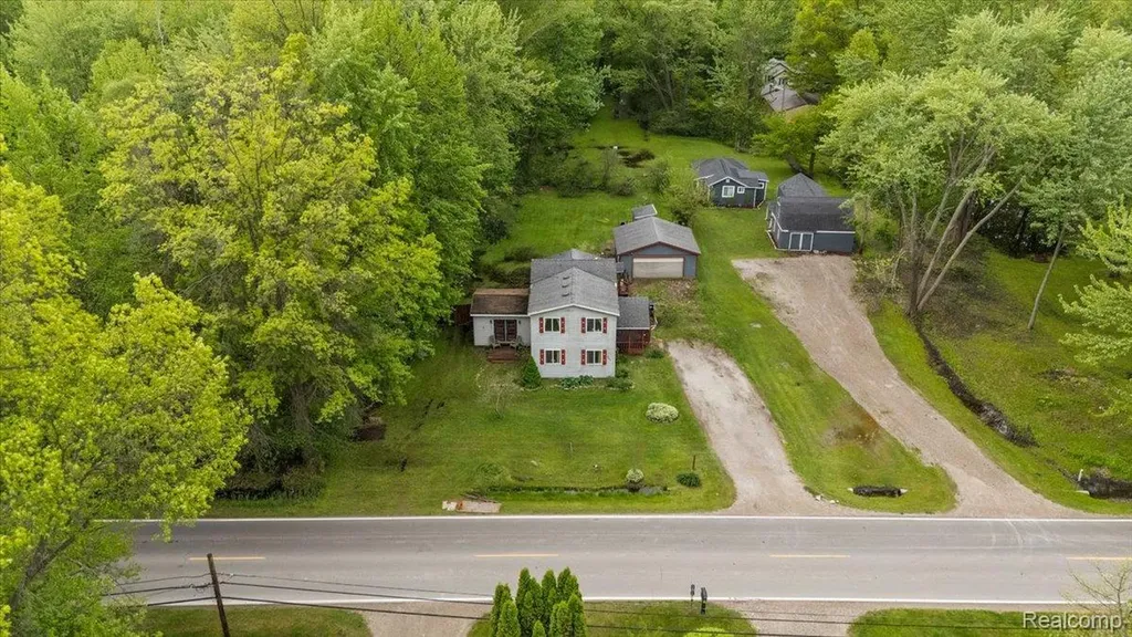 3915 Fruit Street Clay Township MI 48001