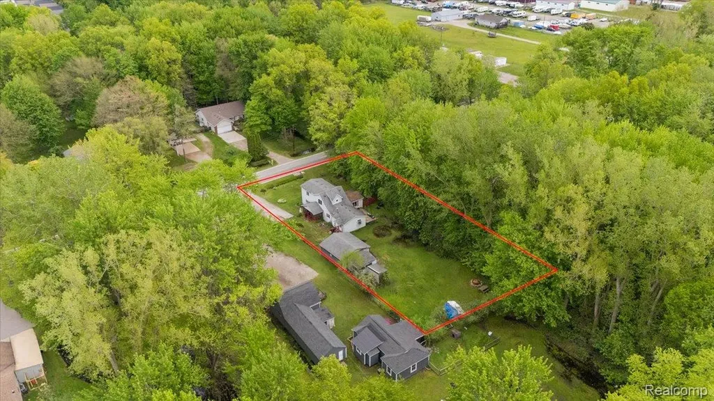 3915 Fruit Street Clay Township MI 48001