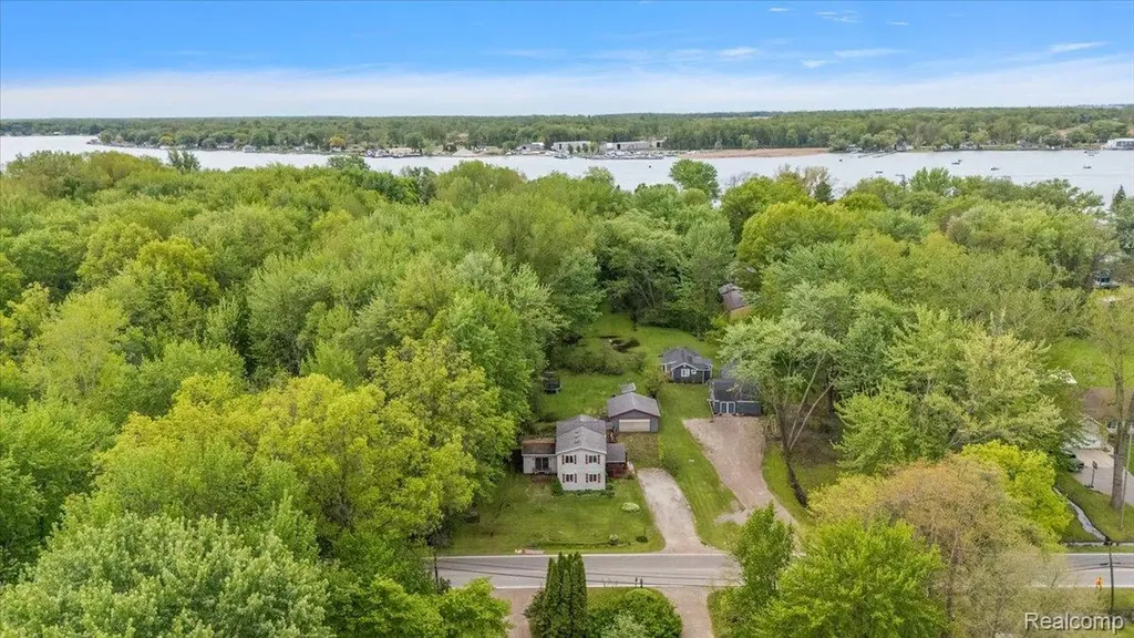 3915 Fruit Street Clay Township MI 48001