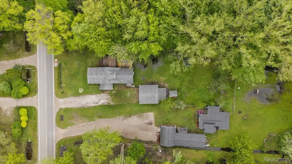 3915 Fruit Street Clay Township MI 48001