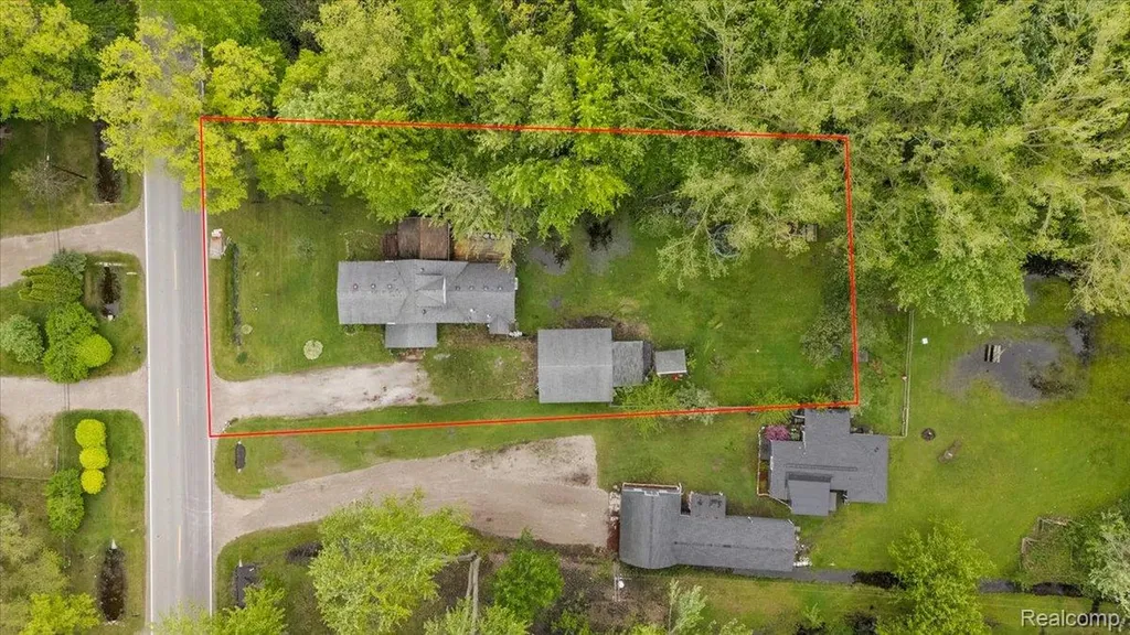 3915 Fruit Street Clay Township MI 48001