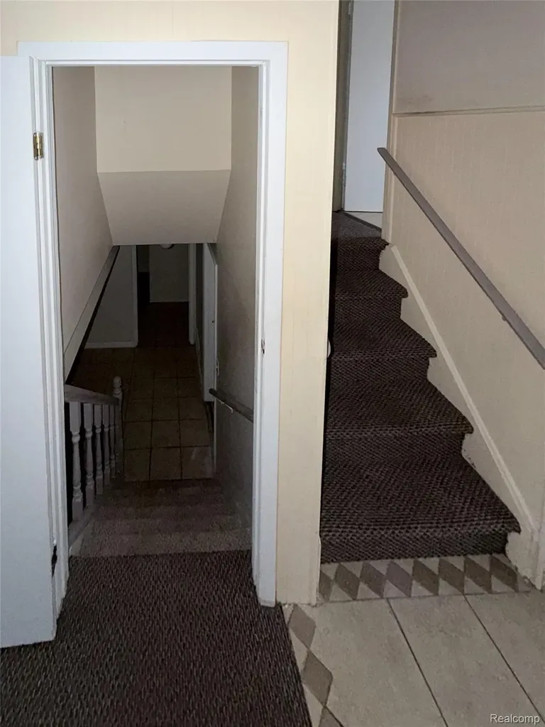 28472 Greenview Street Romulus City MI 48174