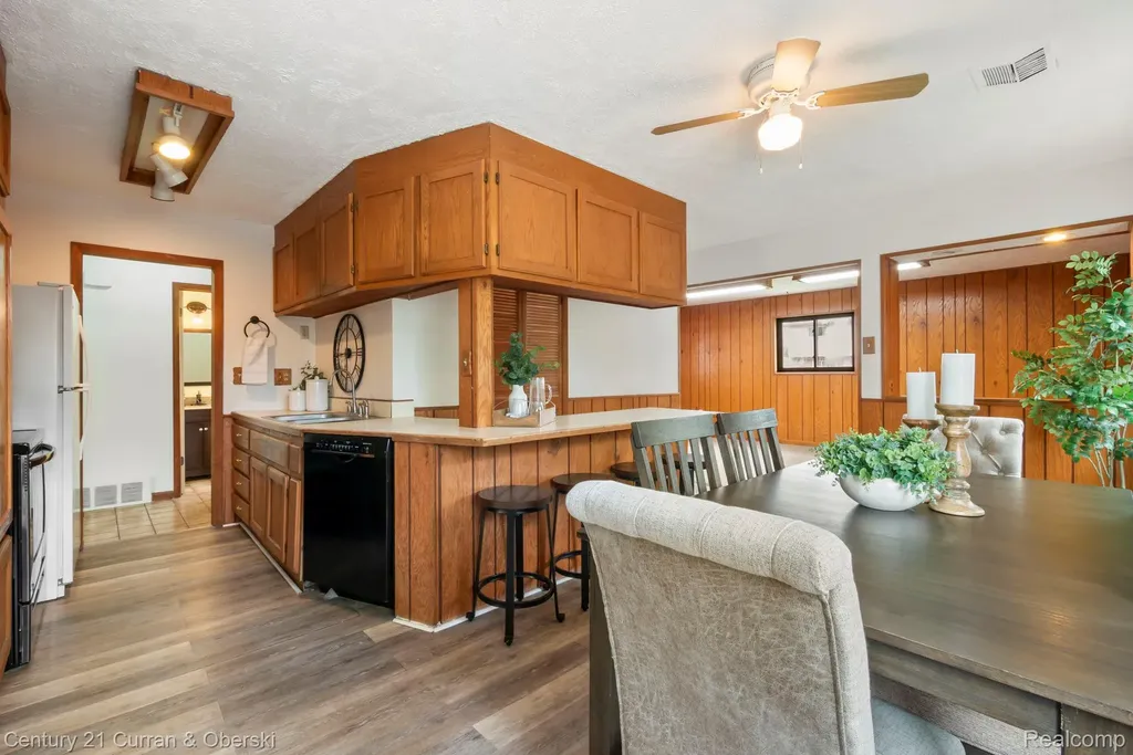 30238 S Stockton Drive Farmington Hills City MI 48336