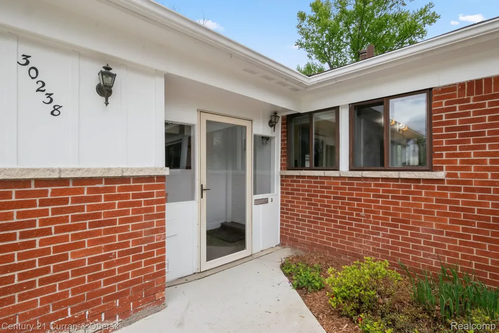 30238 S Stockton Drive Farmington Hills City MI 48336