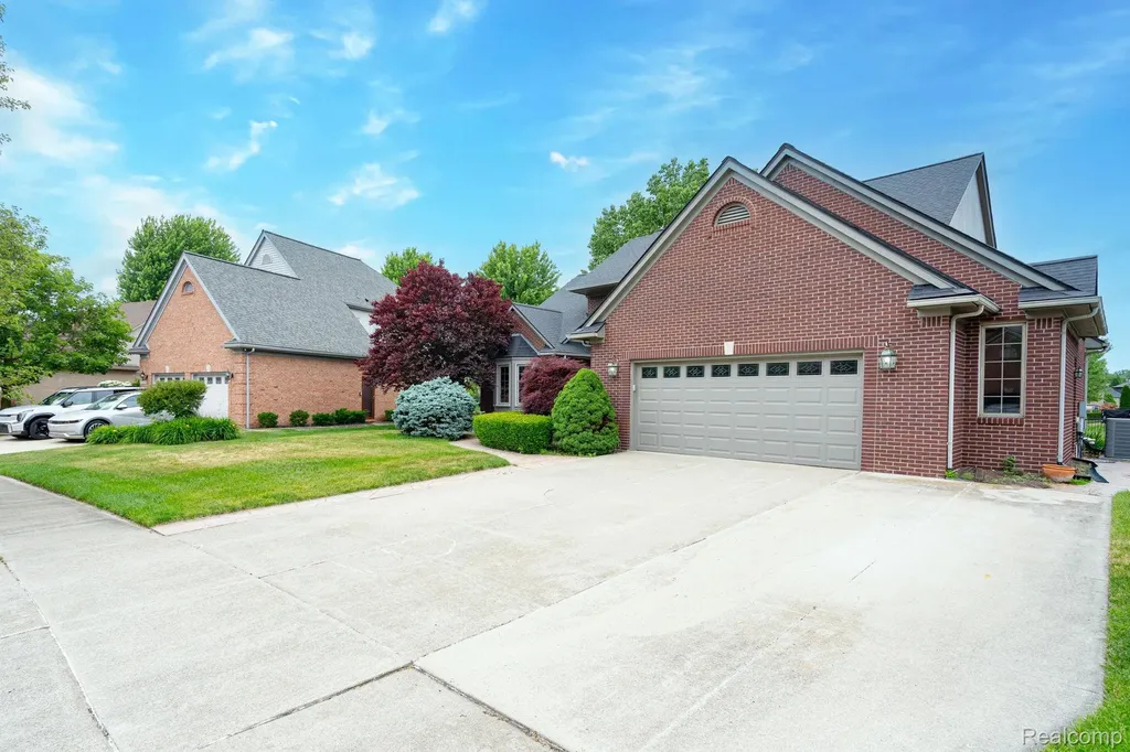 47248 Malburg Way Drive Macomb Township MI 48044