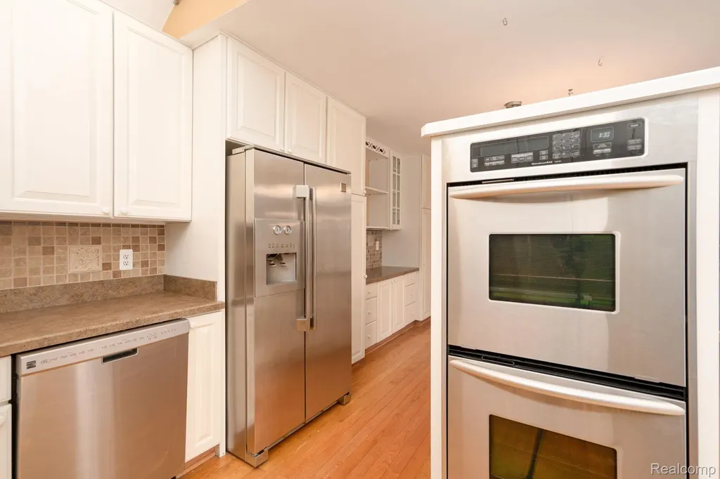 47248 Malburg Way Drive Macomb Township MI 48044