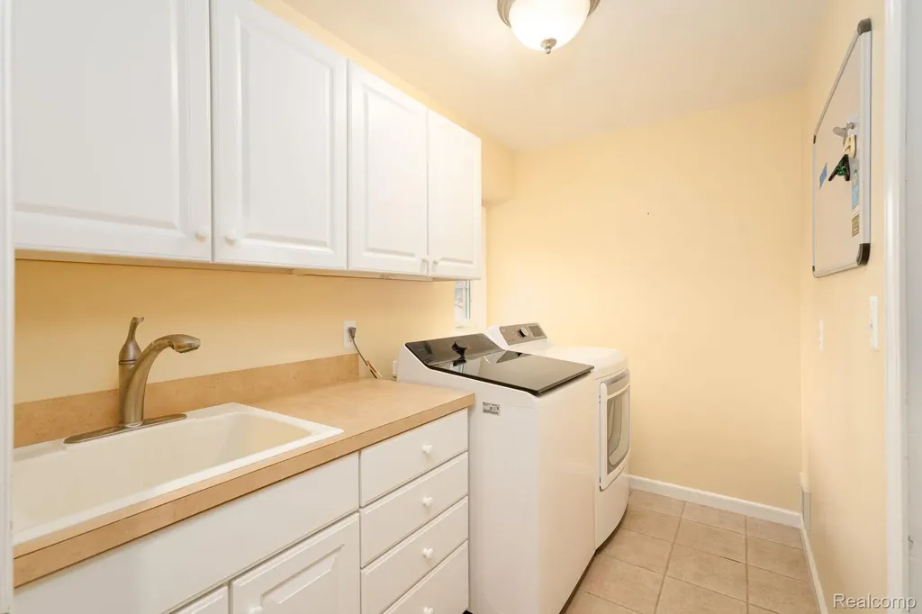 47248 Malburg Way Drive Macomb Township MI 48044