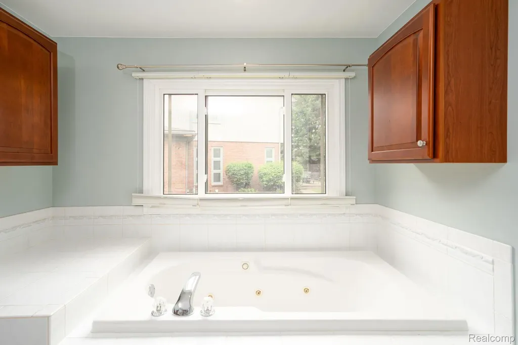 47248 Malburg Way Drive Macomb Township MI 48044