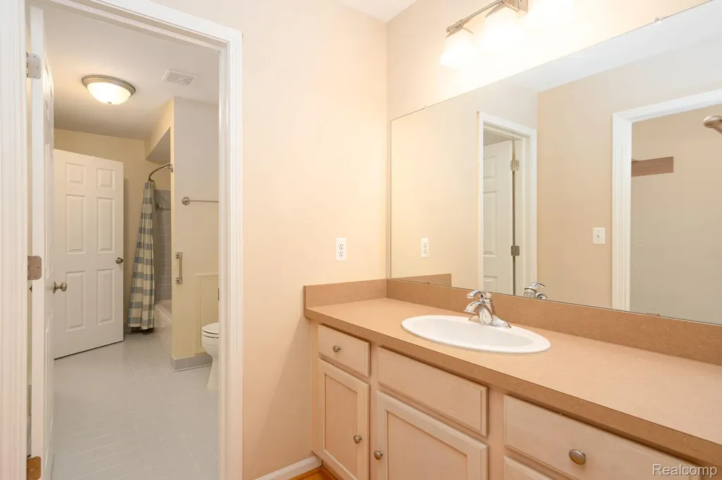 47248 Malburg Way Drive Macomb Township MI 48044