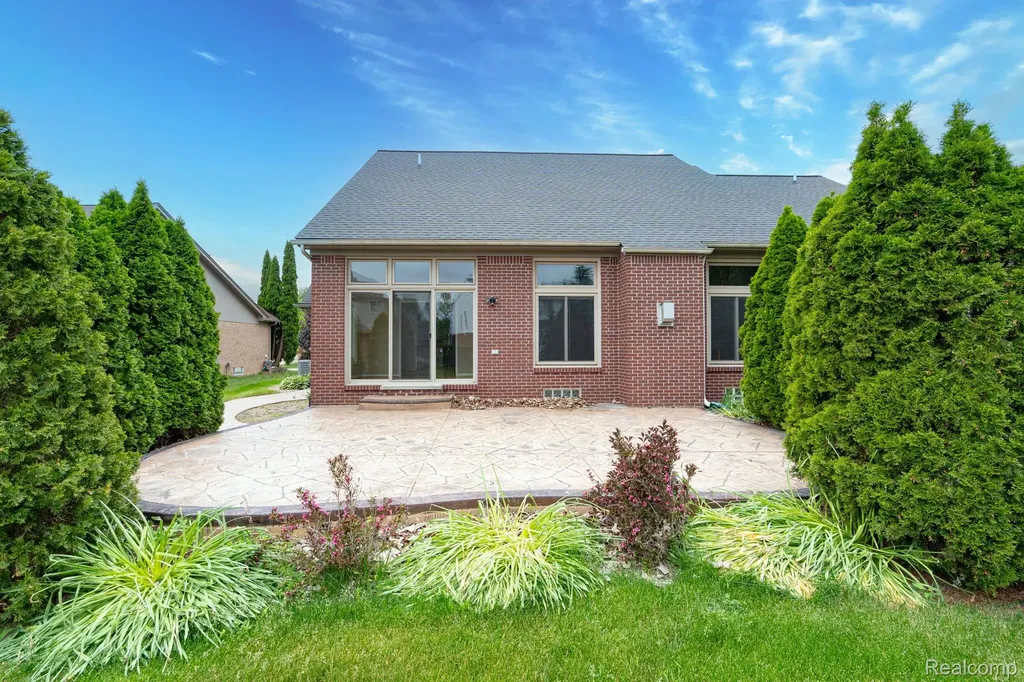 47248 Malburg Way Drive Macomb Township MI 48044