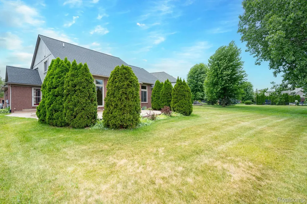 47248 Malburg Way Drive Macomb Township MI 48044